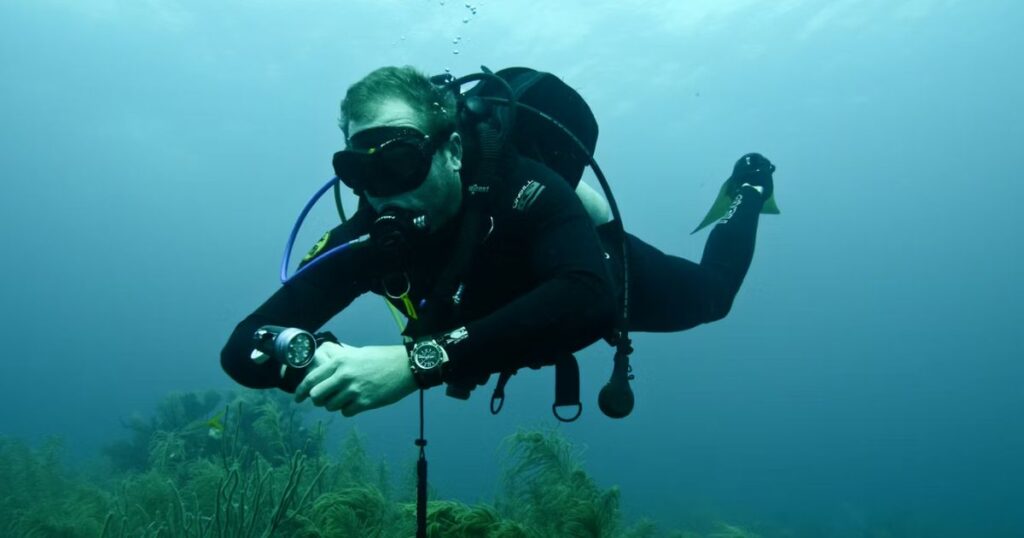 Depth Gauge Watches: The Most Complex Tool for Divers